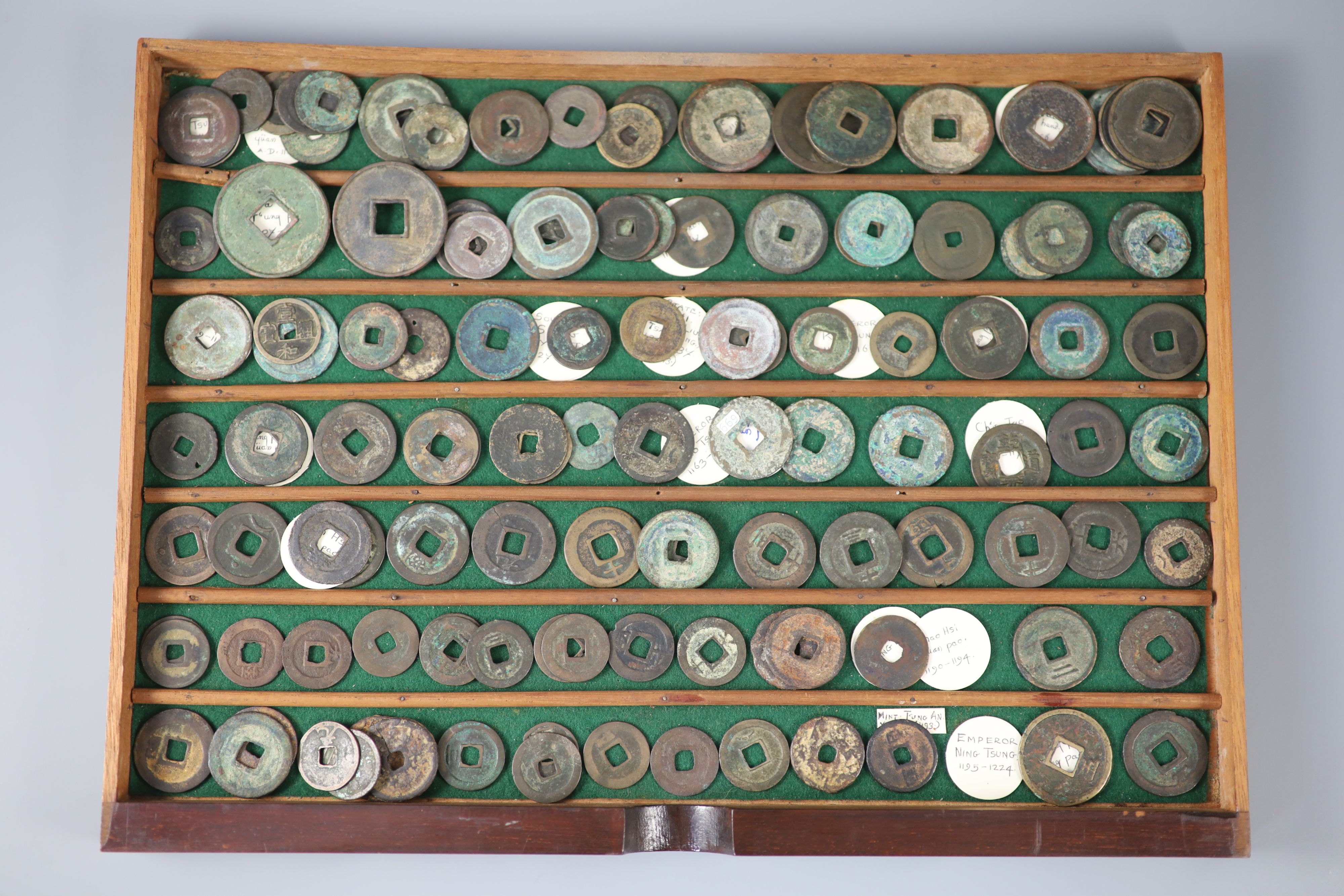 China, 128 Ancient bronze and iron round coins, Northern and Southern Song dynasty, Emperors Hui Zong (1101-25) to Ning Zong (1195-1224